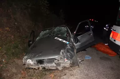 Çanakkale'de Trafik Kazası: 2 Ölü, 1 Yaralı