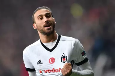 Cenk Tosun, Beşiktaş'ın Şampiyonlar Ligi'ndeki En Golcü Oyuncusu Oldu