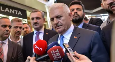 Binali Yıldırım'dan genç siyasetçilere tavsiye: Uçuk vaatlerde bulunmayın