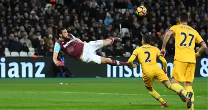 Bilic'in Öğrencisi Andy Carroll'un Attığı Vole Golü Olay Oldu