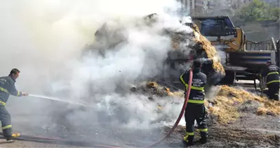 Karabük'te, Saman Yüklü Kamyon Alev Topuna Döndü