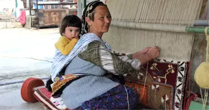 Bodrumlu Ümmühan Teyze, Çeyizi İçin Dokumaya Başladığı Halılarla Dünyaya Nam Saldı