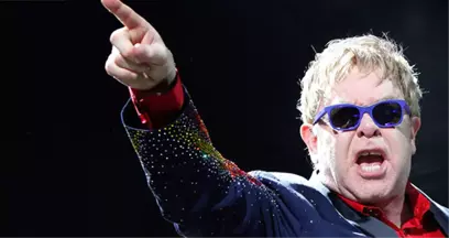 İngiliz Şarkıcı Elton John'a, Ölümcül Etkiye Sahip Bakteri Bulaştı