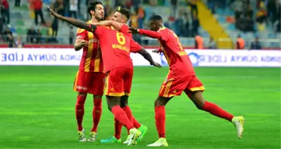 Süper Lig'de Kayserispor, Atiker Konyaspor'u 2-1 Yendi