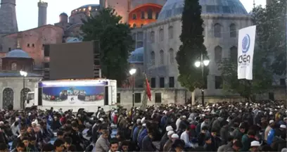 Ayasofya Meydanı'nda Sabah Namazı