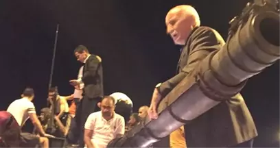 AK Parti'de Yaşar Karayel MKYK'dan Gitti, Yerine Oğlu Emrah Karayel Geldi