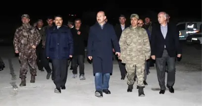 Bakan Soylu, Mehmetçik ile Tendürek'te Sahur Yaptı