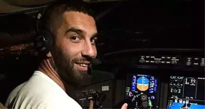 Arda Turan Özel Uçakla Umreye Gitti!