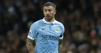 Galatasaray ve Beşiktaş'ın İstediği Kolarov, Roma'ya Gidiyor