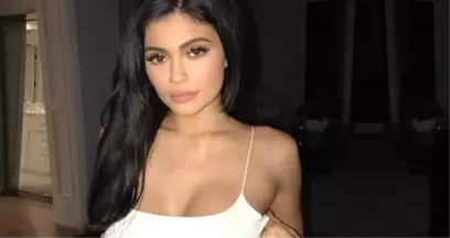 Kylie Jenner, Kozmetik Markasından 420 Milyon Dolar Kazandı