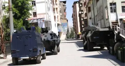 Hakkari'nin Şemdinli İlçesinde 5 Gün Süreyle Sokağa Çıkma Yasağı İlan Edildi