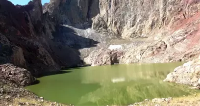 Hakkari'nin Yüksekova İlçesinde İki Yeni Buzul Gölü Keşfedildi