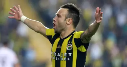 Fenerbahçe'de Valbuena Krizi Çıktı: Yerini Kaybedip Tribünlere Oynuyor