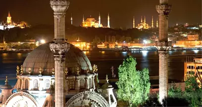 İstanbul Müftüsü: İstanbul'da En Az 10 Bin Camiye İhtiyaç Var