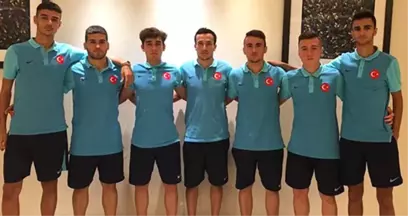 A Takıma Çıkma Haberi Bekleyen G.Saraylı Genç Futbolcular, U19 Takımına Düştü