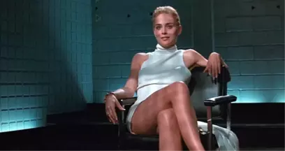 Sharon Stone, 25 Yıl Sonra Kendisini Meşhur Eden Oturuşu Yaptı