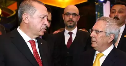 Cumhurbaşkanı Erdoğan ile Aziz Yıldırım, Sohbet Ederken El Ele Tutuştu