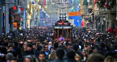 İstanbul'da Rüzgar Tersine Döndü! Gidenlerin Sayısı, Gelenlerin Sayısını Geçti