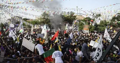 HDP'nin Diyarbakır Mitingindeki Saldırıyla İlgili 14 Polise Dava Açıldı