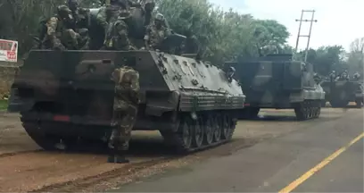 Zimbabve'de Darbe'nin Ayak Sesleri! Tanklar Başkente Doğru Yola Çıktı