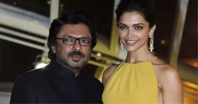 Hindistan'da Padmavati Filminin Yönetmenini ve Oyuncusunu Öldürene 1,5 Milyon Dolar Ödül