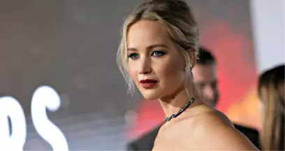 Jennifer Lawrence Çıplak Fotoğraf Skandalı Sonrası İlk Kez Konuştu: Toplu Tecavüze Uğramış Gibiyim