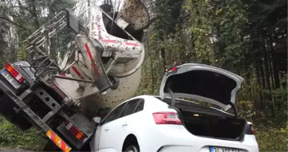 İstanbul'da Beton Mikseri Devrildi, Faciadan Dönüldü