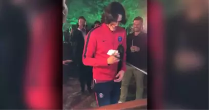 PSG'nin Yıldız Golcüsü Cavani'nin Maraş Dondurmacısıyla İmtihanı!