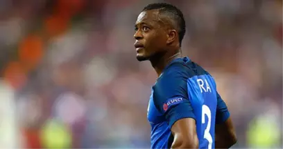 Galatasaray Yönetimi Patrice Evra'nın Menajerini İstanbul'a Davet Etti