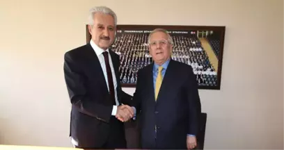 Fenerbahçe Taraftarından Aziz Yıldırım'a Mehmet Ali Aydınlar Tepkisi