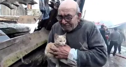 Yangında Çekilen Fotoğrafıyla Gündem Olan Ali Dede, Hastaneye Kaldırıldı