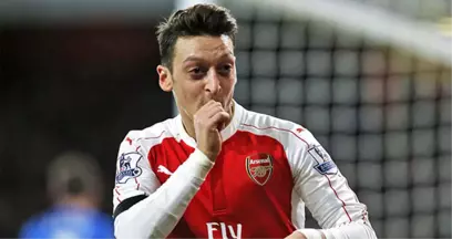 Yıldız Futbolcu Mesut Özil, Premier Lig Tarihine Geçti