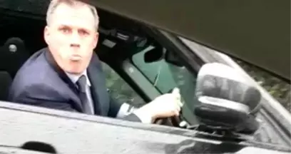 Eski Liverpoollu Futbolcu Jamie Carragher, 14 Yaşındaki Kıza Tükürdü