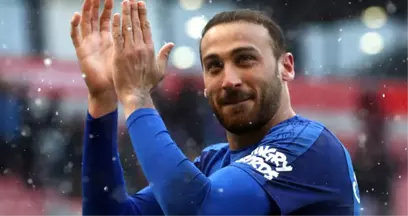 Türk Taraftarlar, Cenk Tosun'u Ayın Oyuncusu Olması İçin Oy Yağmuruna Tutuyor