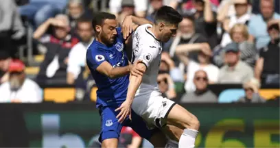 Cenk Tosun'lu Everton, Swansea Deplasmanından 1 Puanla Döndü