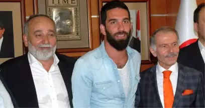 Arda Turan'ın Babası Kalp Krizi Şüphesiyle Hastaneye Kaldırıldı