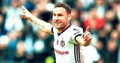 Beşiktaşlı Tosic, Kulüpten İzin İstedi: Takımdan Ayrılmak İstiyorum