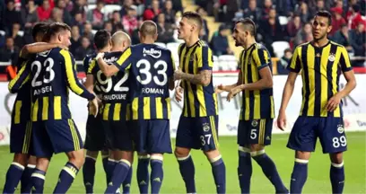 Fenerbahçe'de 30 Yaş Üzeri Futbolcular Gözden Çıkarıldı