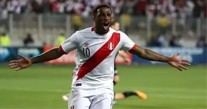 Peru'nun Yıldız Futbolcusu Jefferson Farfan Hastaneye Kaldırıldı