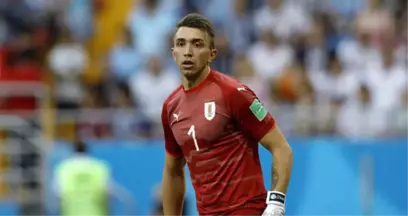 Fernando Muslera, Uruguay'ın Dünya Kupasında En Çok Forma Giyen Kalecisi Oldu