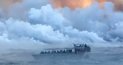 Hawaii'de Tur Teknesine, Yanardağdan Püsküren Lavlar Sıçradı