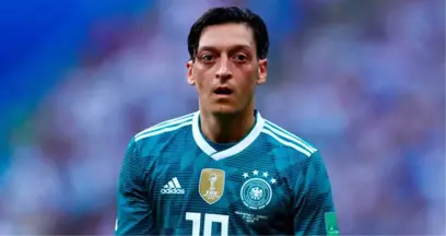 Türk Asıllı Alman Futbolcu Kerem Demirbay'dan Mesut Özil'e Destek: Saygı Duymalısınız