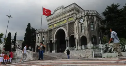 YÖK'ten Üniversite Tercihi Yapacak Öğrencilere Müjde: Adaylar Lehine Barajları Genişlettik