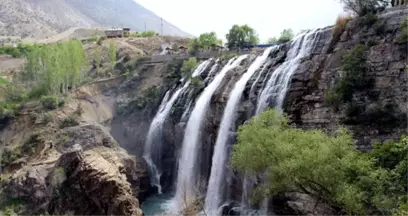 UNESCO'ya Aday Gösterilen Erzurum Tortum Şelalesi'nin Yürüyüş Alanında Heyelan Riski Var