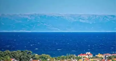 Bu Fotoğraf, KKTC'de Gündem Oldu: Türkiye Kıbrıs'a Gittikçe Yaklaşıyor mu Ne?