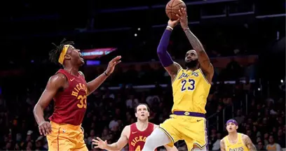 LeBron James'in Yıldızlaştığı Maçta Los Angeles Lakers, Indiana Pacers'ı Devirdi