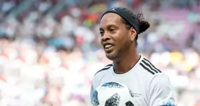 Bankada Parası Kalmayan Ronaldinho'ya Yurt Dışına Çıkış Yasağı