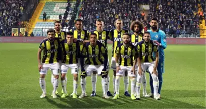 Fenerbahçeli Taraftarlar, Islam Slimani ve Yassine Benzia'yı Islıkladı