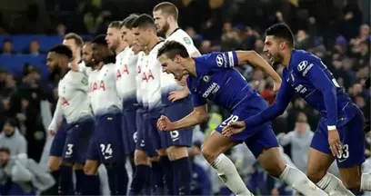 İngiltere Lig Kupasında Chelsea, Tottenham'ı Geçerek Finale Yükseldi