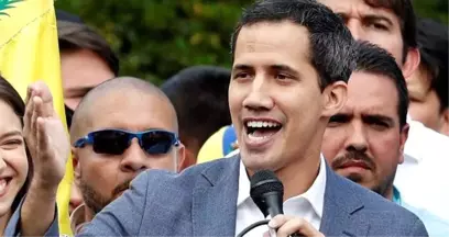 Venezuela'da Yüksek Mahkeme, Muhalif Lider Juan Guaidó'ya Ülke Dışına Çıkış Yasağı Koydu